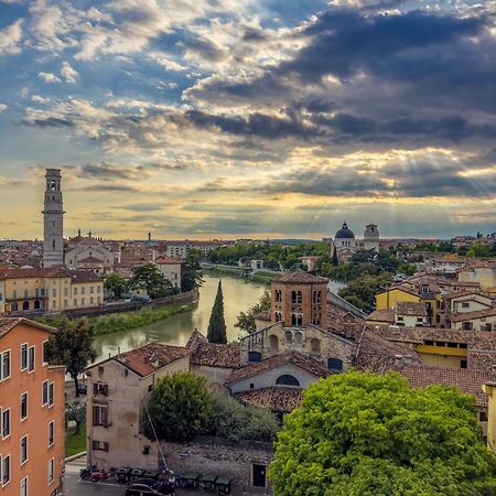 Relais Colle San Pietro Bed & Breakfast Verona Eksteriør bilde