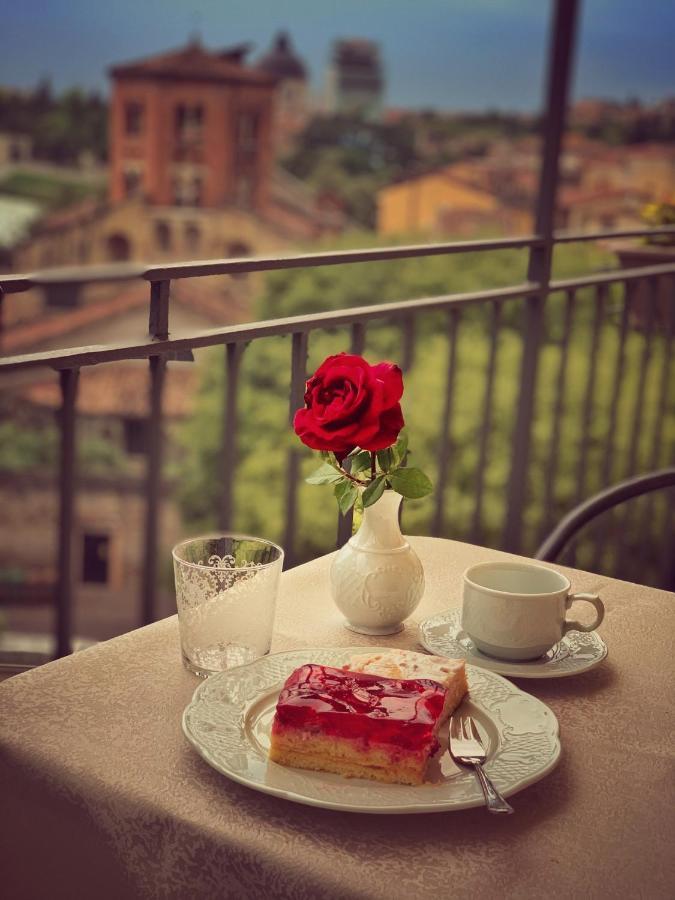 Relais Colle San Pietro Bed & Breakfast Verona Eksteriør bilde
